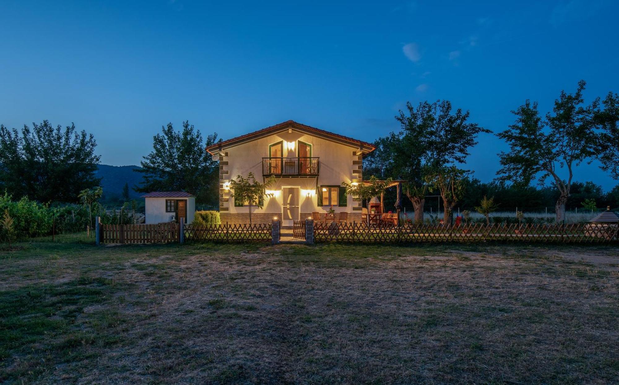 Holiday home Pratsas House