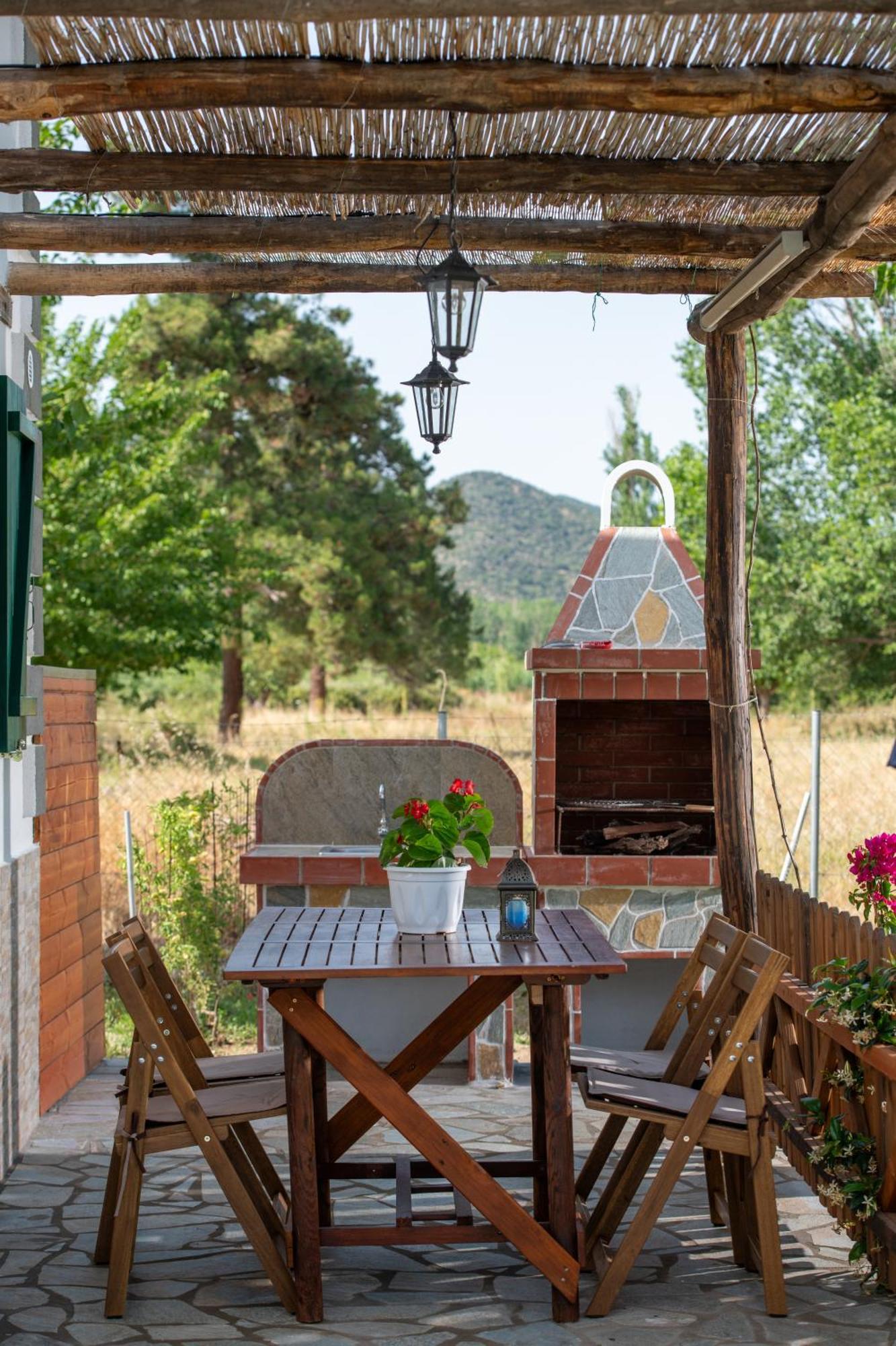 Pratsas House